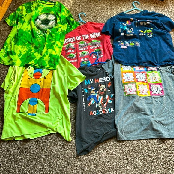 ✨Lot of 6 boys t-shirts✨ all in used but in amazing condition - Picture 1 of 13